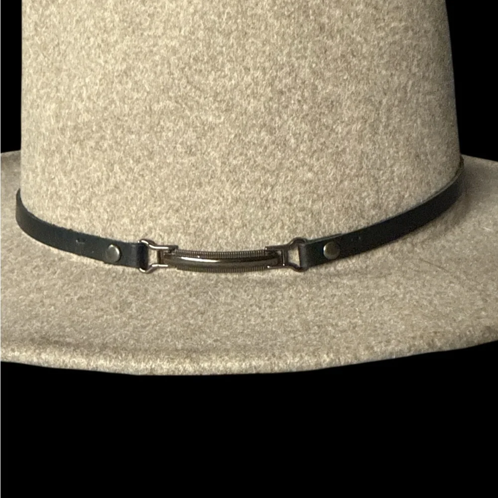 Neiman Marcus Ladies Classic Beige Fedora Felt Hat EUC - Picture 3 of 4